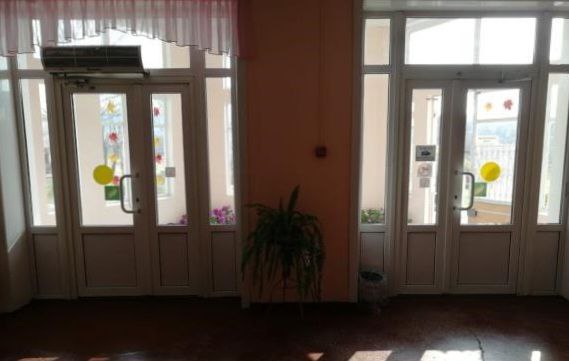 Холл первого этажа Холл первого этажа